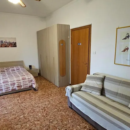 Lo Scoiattolo Bed & Breakfast *