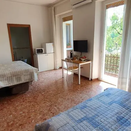 Lo Scoiattolo Bed & Breakfast *